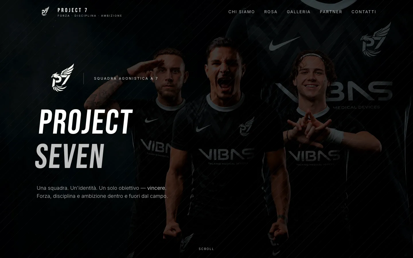 Homepage Project 7 con la squadra, il logo e il titolo Project Seven su sfondo scuro.